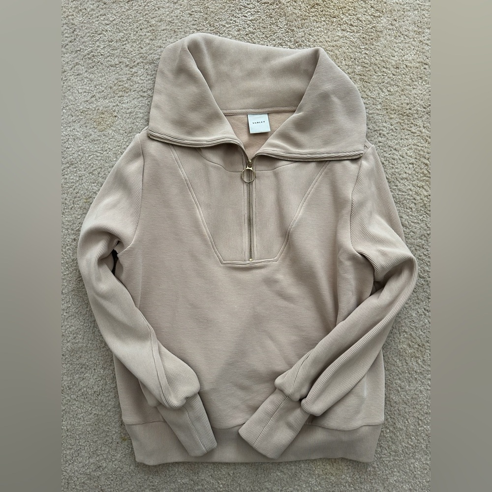 Like new varley tan quarter zip top XL
